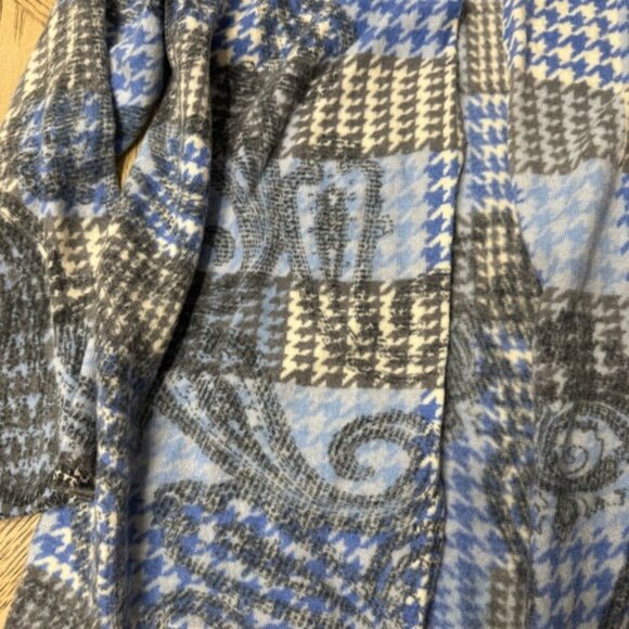 Women sweaters - Picture 3 of 3